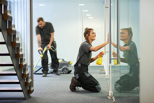 window washing
commercial cleaning
janitorial